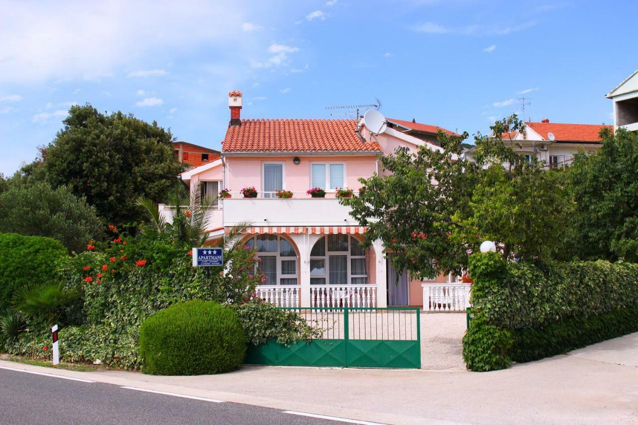 Apartments Tonka Primosten Exterior photo
